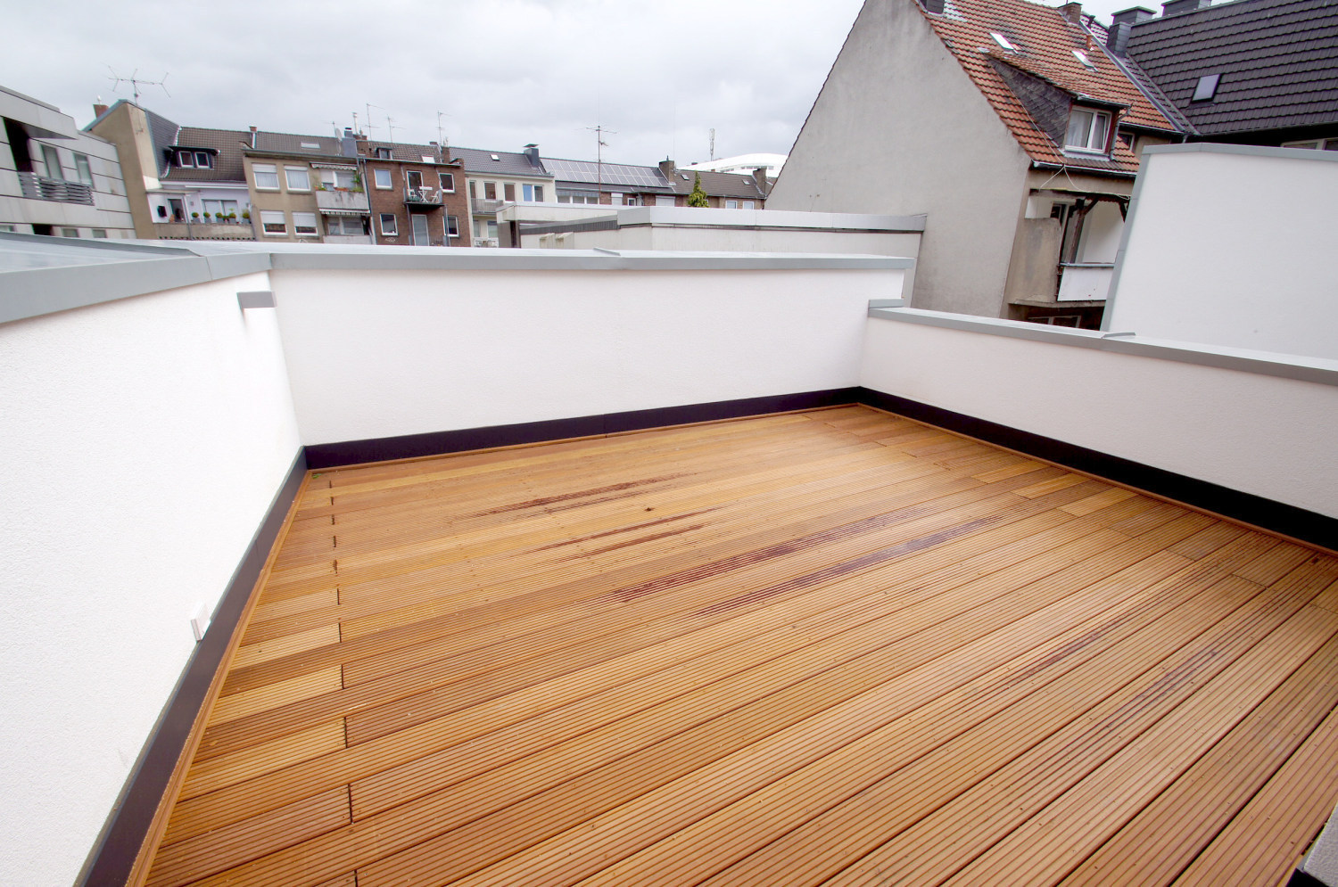 Großzügige 3-Zimmer-Dachgeschosswohnung outlet mit Dachterrasse sucht Mieter